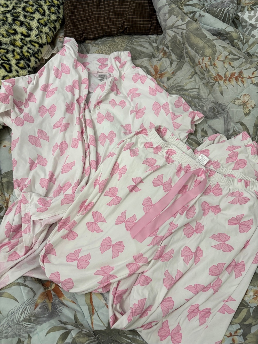 Pink Bow-Print Pajama Set - Relaxed Button-Front Top & Drawstring Pants